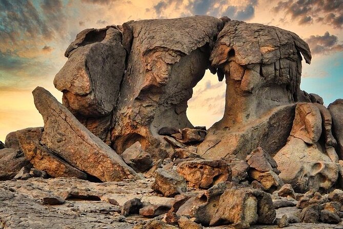 4 Hours Charming Moon Valley Hike Experience in Jeddah - Key highlights worth planning around