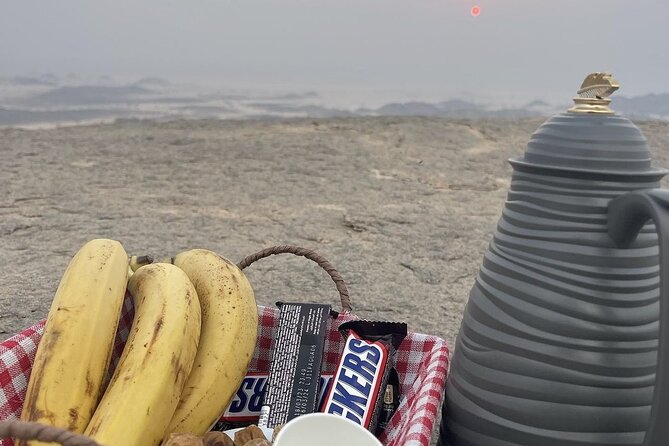 4 Hours Charming Moon Valley Hike Experience in Jeddah - The hike pace: normal difficulty, with a few spots that ask for care