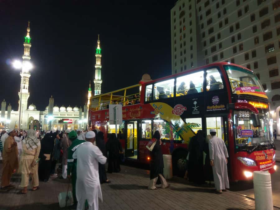 Al Madinah: City Sightseeing Hop-On Hop-Off Bus Tour - On-Board Audio, Headphones, and Wi-Fi for the Ride You Actually Want