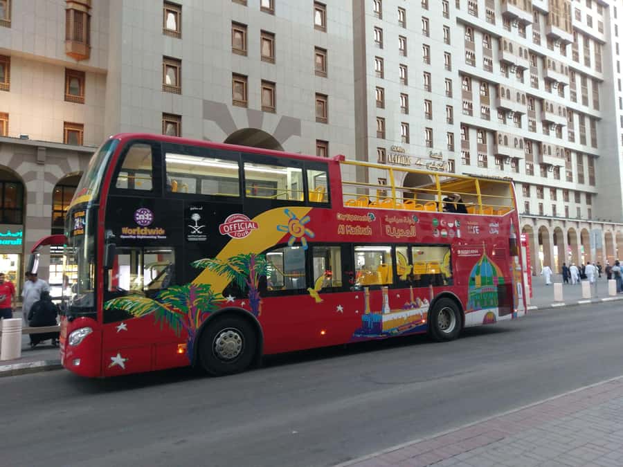 Al Madinah: City Sightseeing Hop-On Hop-Off Bus Tour - Al-Noor Mall: Why the Shopping Stop Matters (More Than You Think)
