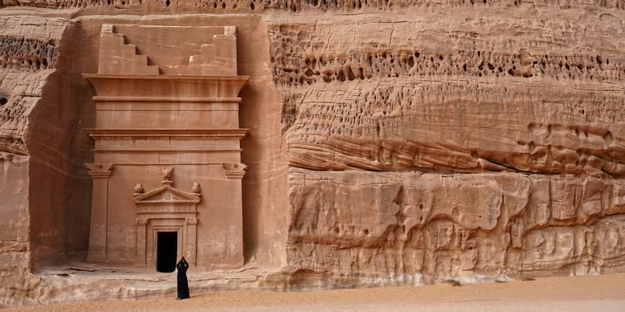 AlUla: Discover AlUla Like a Local Guided Tour - Hegra: Nabataean tombs inside Saudi Arabia’s first UNESCO site