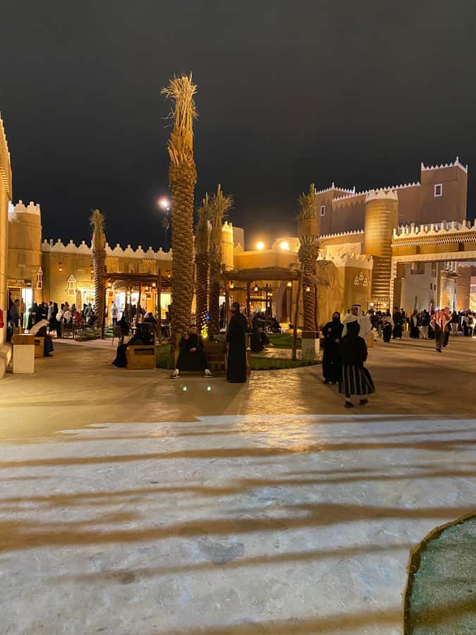 Boulevard World, Boulevard Riyadh Private Tour+Saudi Meal - Who should book, and who should skip