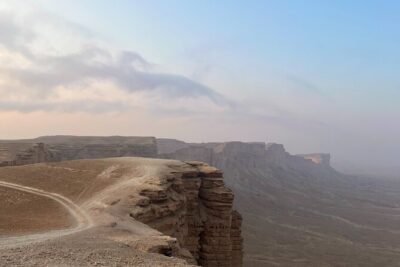 Edge of the World and Huraymila National Park Tour
