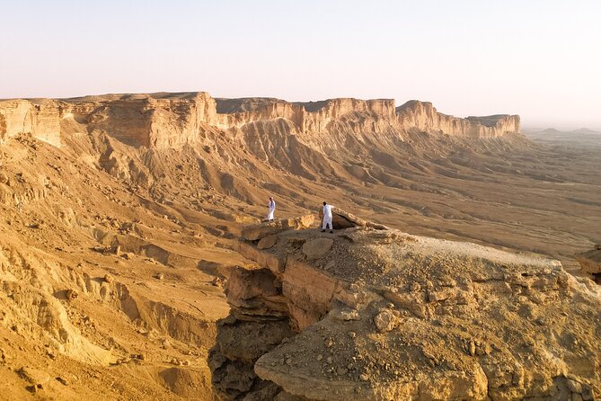 Edge of the World & Keshta in Riyadh - Why the Edge of the World hike plus Keshta evening is such a smart combo