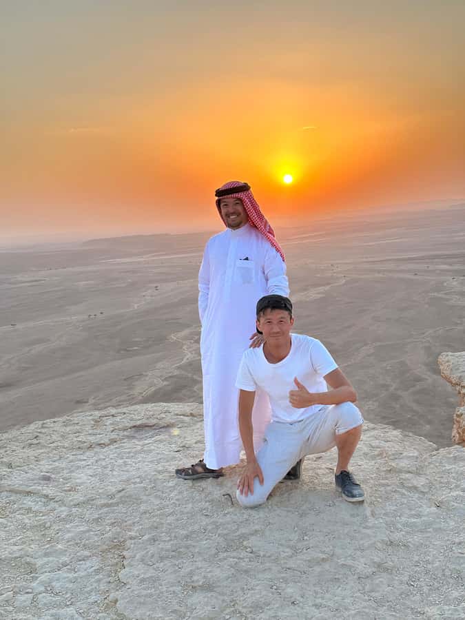 Edge of The World Riyadh,Camel Ride ,Bat Cave Visit & Dinner - Dinner at Istiraha: Heritage Atmosphere and Traditional Plates
