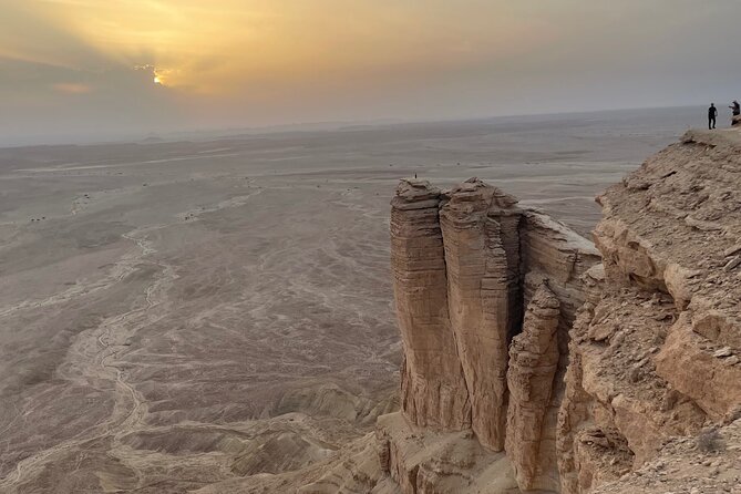 Explore Edge of The World in a Private Trip with Saudi Dinner - Stop 2, Swalief Aldira Restaurant: a proper Saudi meal before night views