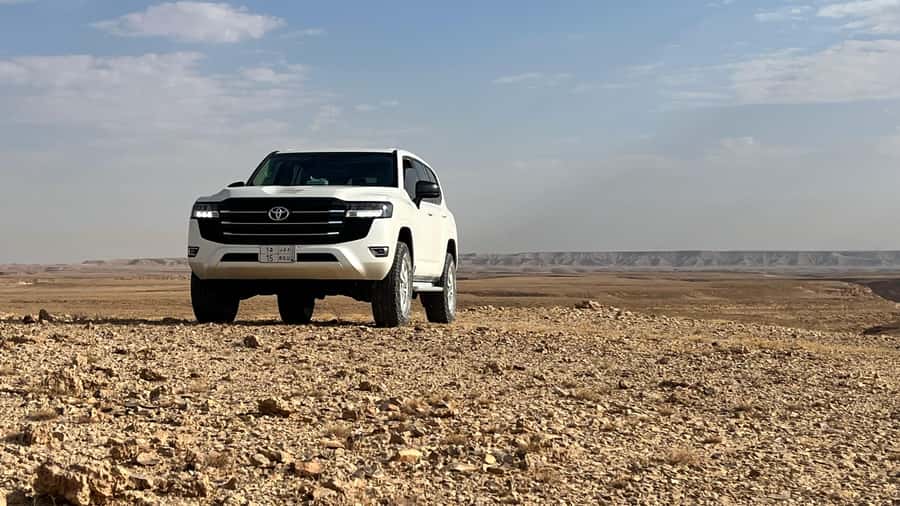 From Riyadh: Edge of the World and Darb Al-Manjoor Adventure - Edge of the World: what the 1.5-hour guided walk feels like at sunset