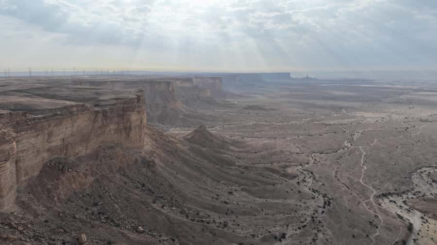 From Riyadh: Edge of the World and Darb Al-Manjoor Adventure - Darb Al-Manjoor: walking an ancient caravan route instead of just looking at ruins