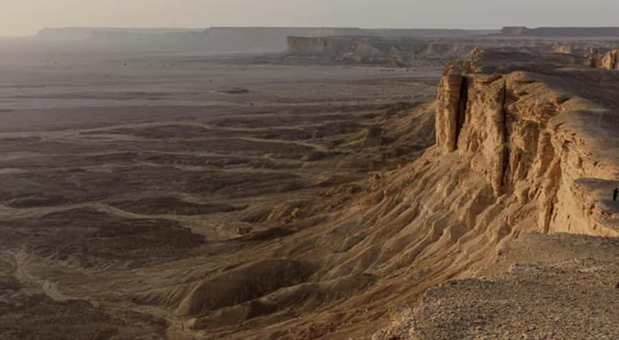 From Riyadh: Tuwaiq Mountains and Najd Plateau Day Trip - Arabic Coffee, Black Tea, and a Guide Who Can Explain What You’re Seeing