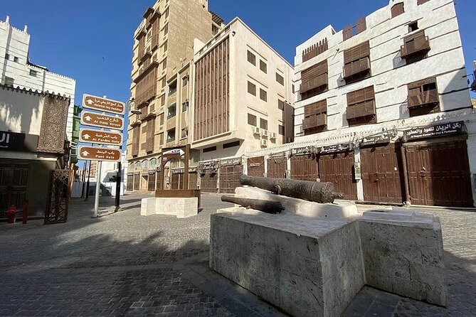 Historical & Heritage Tour in Jeddah Al Balad - The 5-hour flow, pickup, and why timing matters