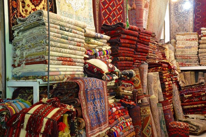 Historical Riyadh Self-Guided Audio Walking Tour - Shopping and photo strategy on Al Thumairi and the souqs