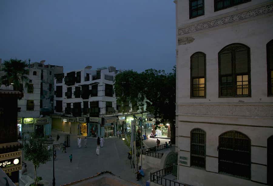 Jeddah: Al-Balad Historical Highlights City Tour - Beit Nassif and the gates: photo stops that also teach you the layout