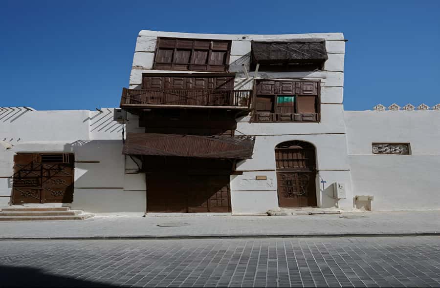 Jeddah: Al-Balad Old Town Historical City Guided Tour - Traditional Village Segment: See the Everyday, Not Just the Show