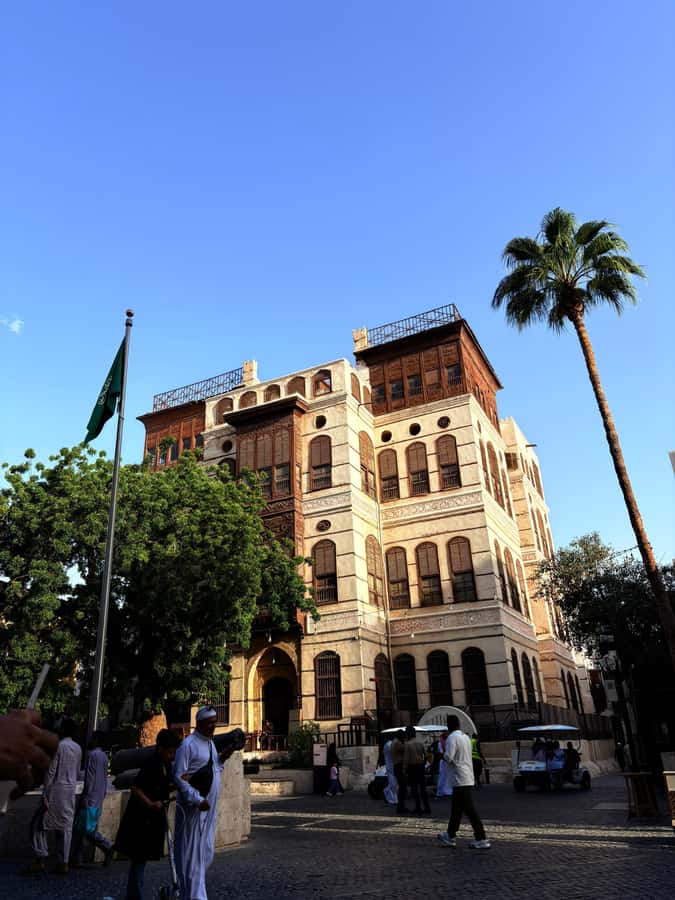 Jeddah: Al-Balad Old Town Historical City Guided Tour - Souq Al Alawi Break Time and Shopping You Can Actually Use