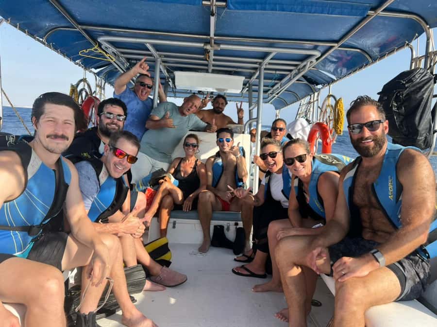Jeddah: Bayada Leisure Boat Trip with Snorkeling - First Snorkeling Stop: Deep Coral, Big Views, and Sometimes Choppy Water