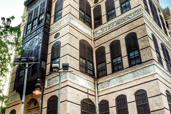 Jeddah discover old Jeddah Albalad - Al-Balad walk: houses, gates, markets, and local food moments