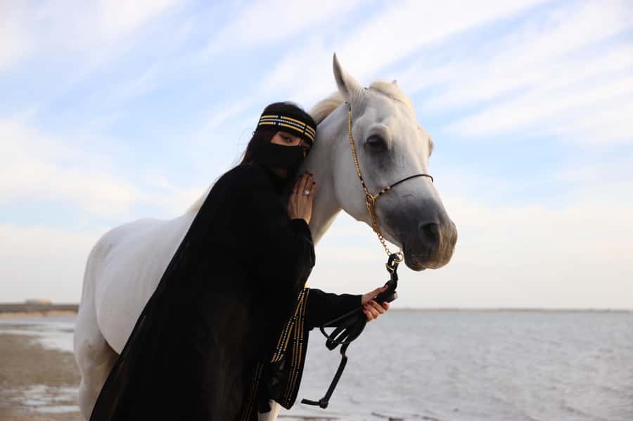 Jeddah: Guided Horseback Ride - Photos, Snacks, and Those Easy Comfort Details