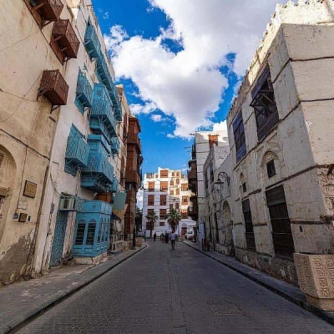 Jeddah: Guided Tour of the Old City Al-balad - Souqs with names, plus Hijazi food that makes sense on the go