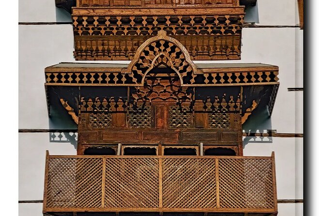 Jeddah Heritage Tour Unveiling History and Culture - The guide factor: why Hesham’s approach matters