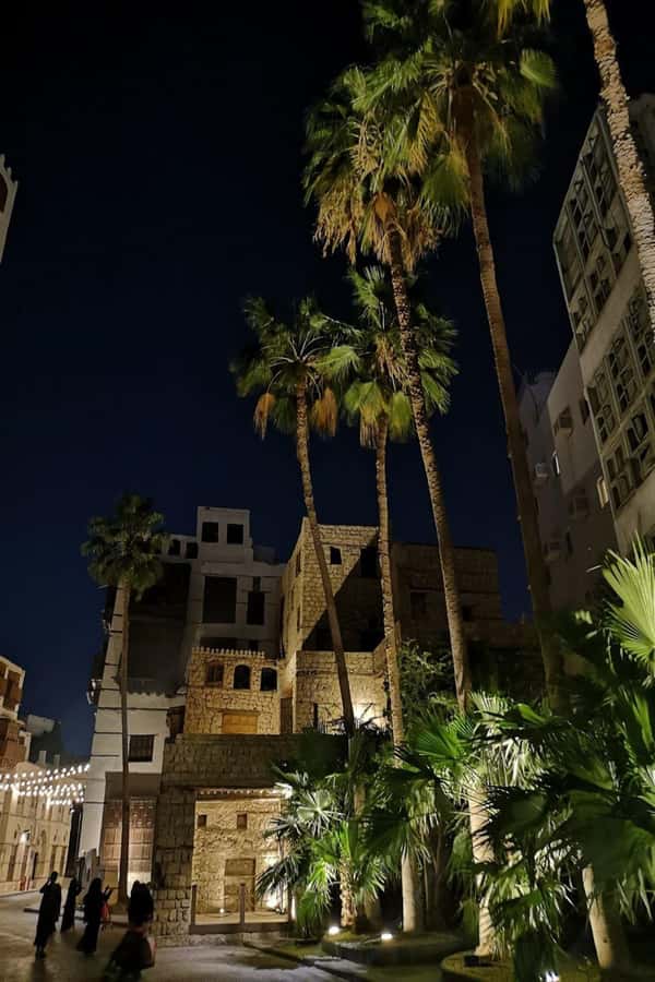 Jeddah: Historic District Tour by a Local licensed Guide - Why Al-Balad in Jeddah Is a Real Cultural Shortcut