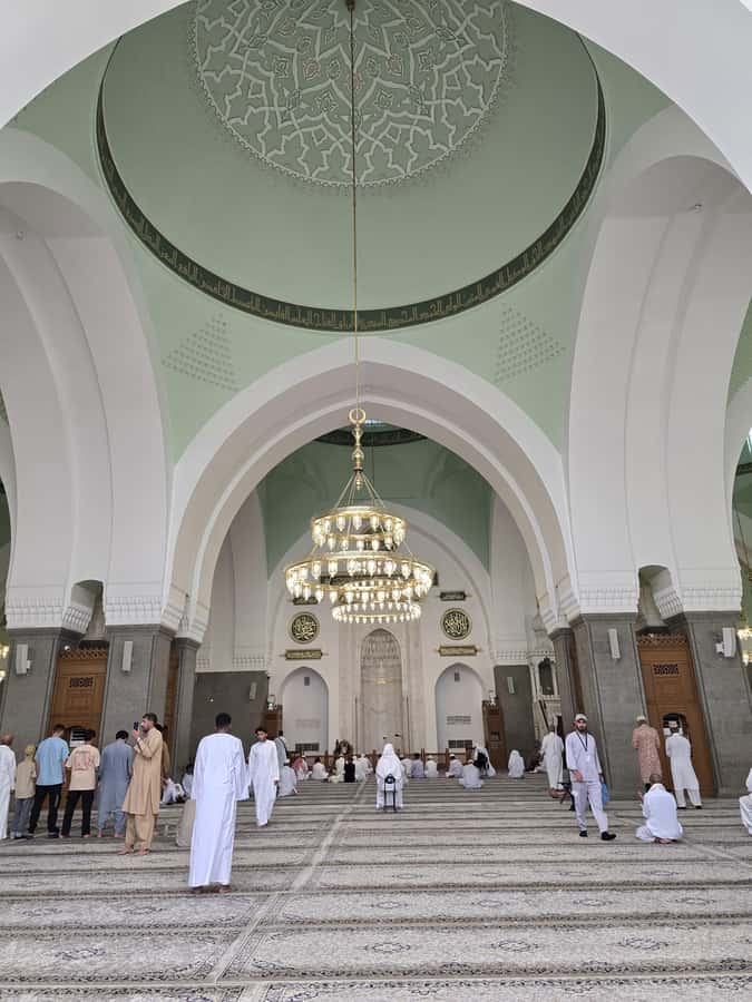 Madinah Culture & History Tour – Led by Local Guide - How long the day really takes, and how to get the best out of the 4 hours
