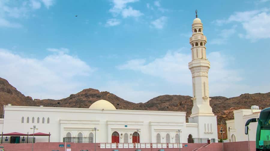 Medina Ziyarats ( Visit Holy Places) - Private pace, air-conditioned comfort, and your flexibility