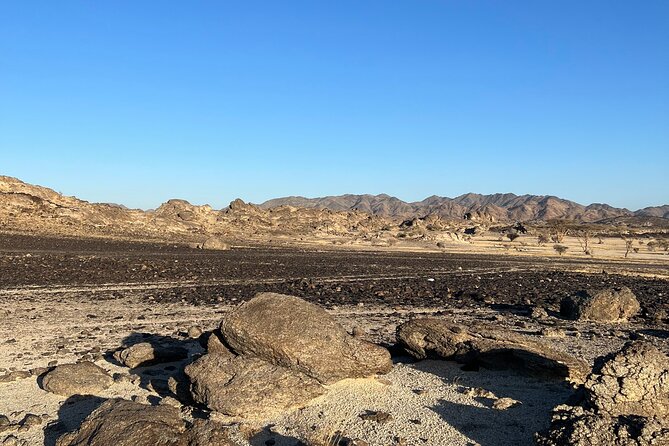 Moon Mountain Hike from Jeddah City - Pickup, Mobile Tickets, and Small-Group Comfort