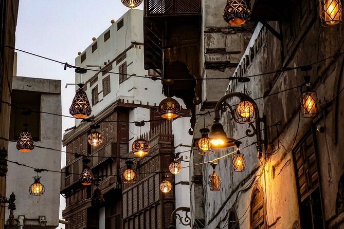 Private Tour in Historical Jeddah (ALBALAD) إكتشف جدة التاريخيه - Meet Ahmed at Jeddah Old Gate, then let the city lead