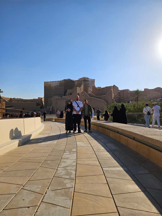 Riyadh: Diriyah, AL Masmak Fortress, AL Murabba Palace Tour - Traditional Saudi food and hospitality that makes the day feel easier