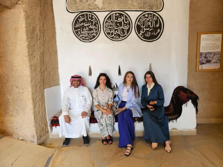 Riyadh: Diriyah, AL Masmak Fortress, AL Murabba Palace Tour - Start smart: pickup, car comfort, and the calm of having tickets handled