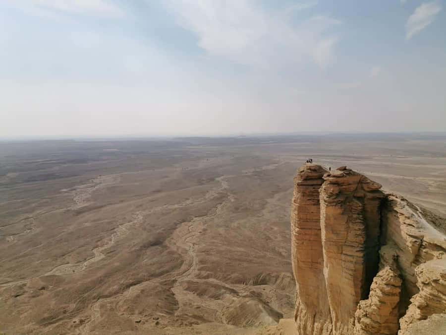 Riyadh Edge of The World and Bat Cave Visit by Bus - Who should book this Riyadh Edge of the World and bat cave tour