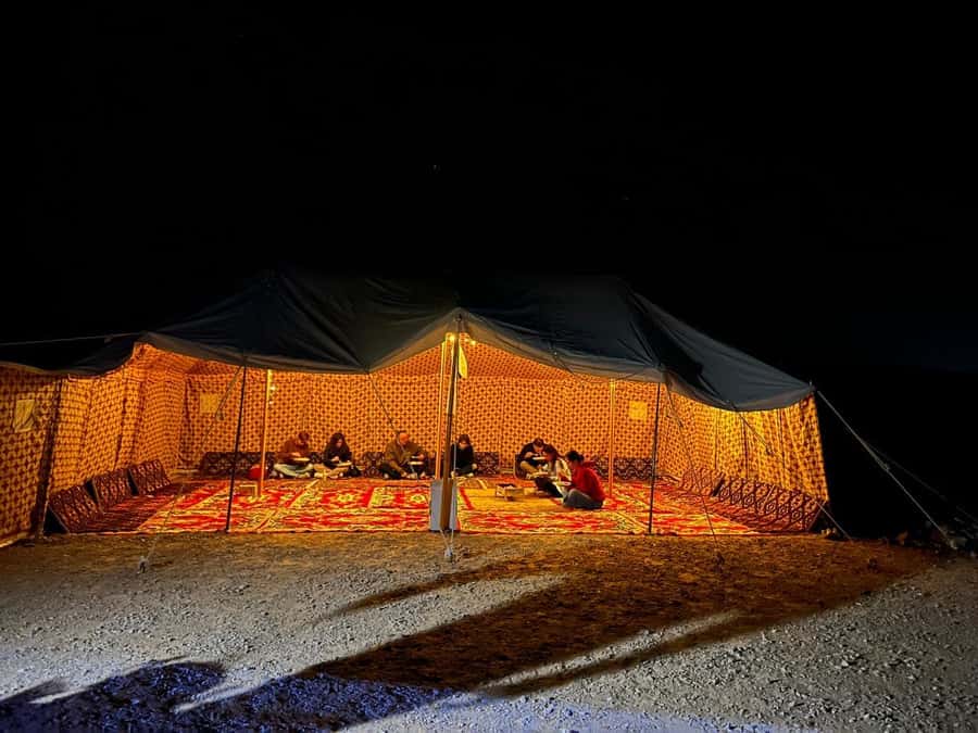 Riyadh: Edge of The World with dinner & Campsite Shared Tour - Camels: what to expect (and what not to bet on)