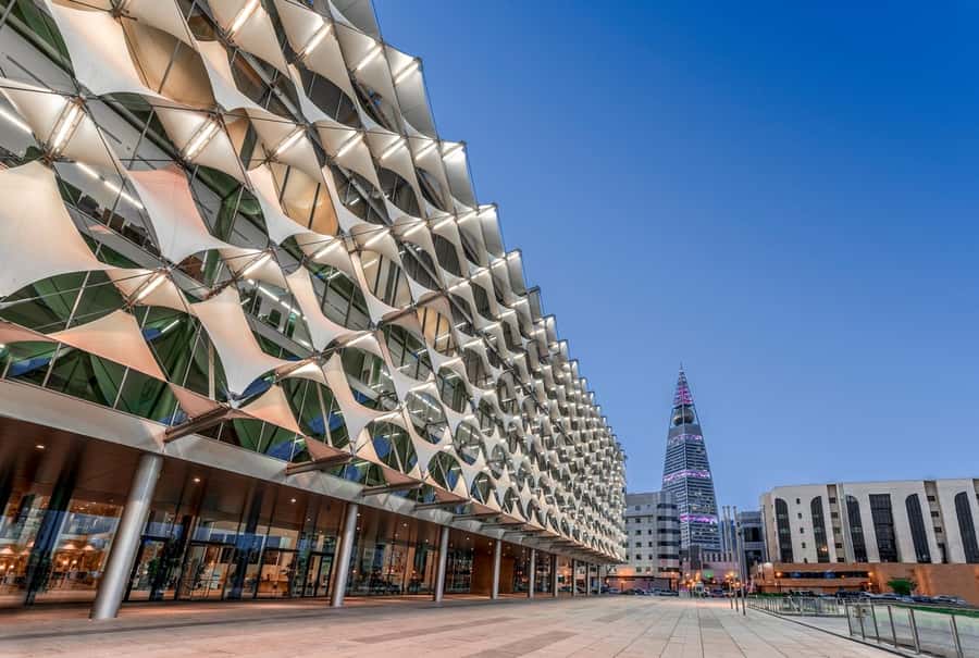 Riyadh: Full-Day Riyadh Exploration Tour with Optional Lunch - Kingdom Tower and the Sky Bridge: Nearly 300 Meters of Riyadh