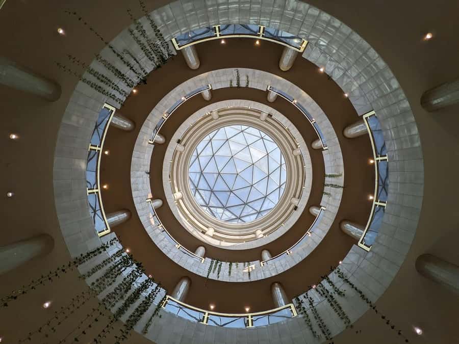 Riyadh: King Fahad National Library Guided Tour - Who should book this tour, and who might not