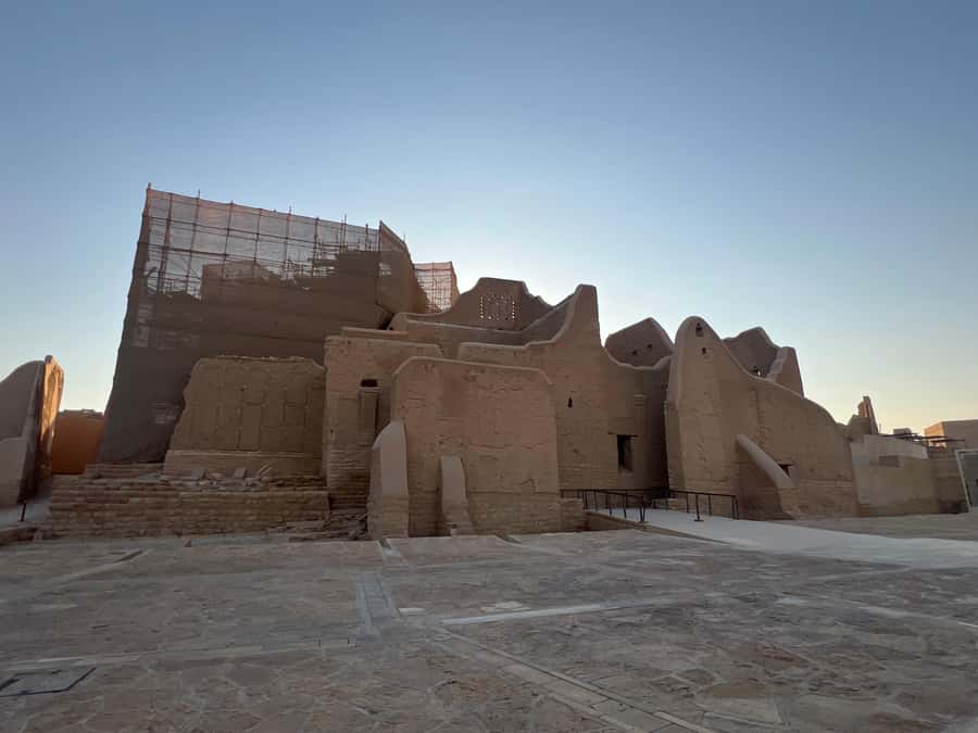 Riyadh: Masmak Fort, Souq AlZal, and Murabba Palace Tour - Masmak Fort: Mudbrick Walls and the Unification Moment