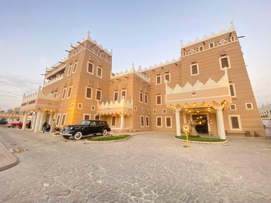 VIP Private Riyadh Experience with Saudi Meal & Pickup - Timing and Walking: What to Expect in the Real World
